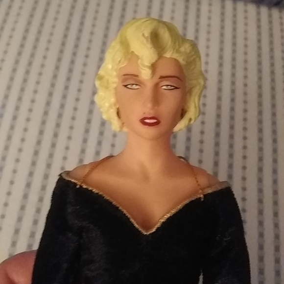 Madonna, Breathless Mahoney Doll from the movie Dick Tracy - Picture 3 of 3